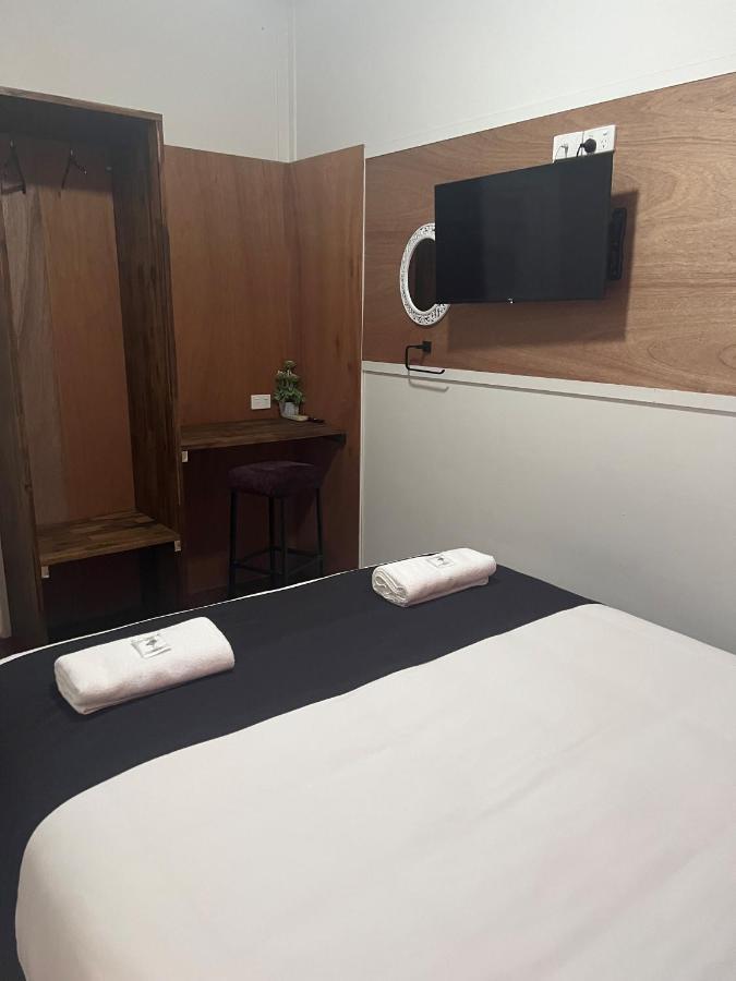 Gin Gin Budget Accommodation Eksteriør bilde